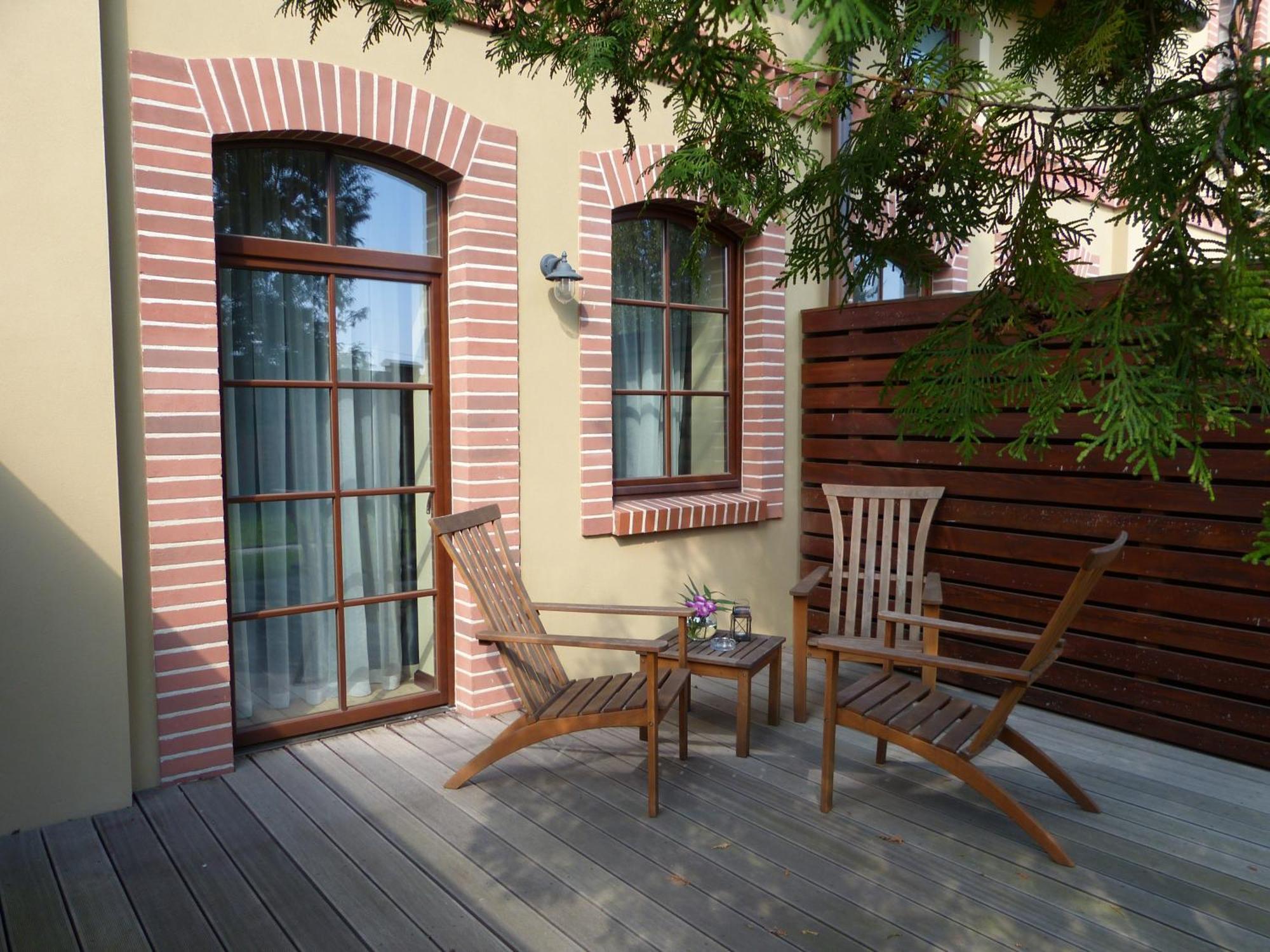 Zamek Topacz Wysoka  Extérieur photo